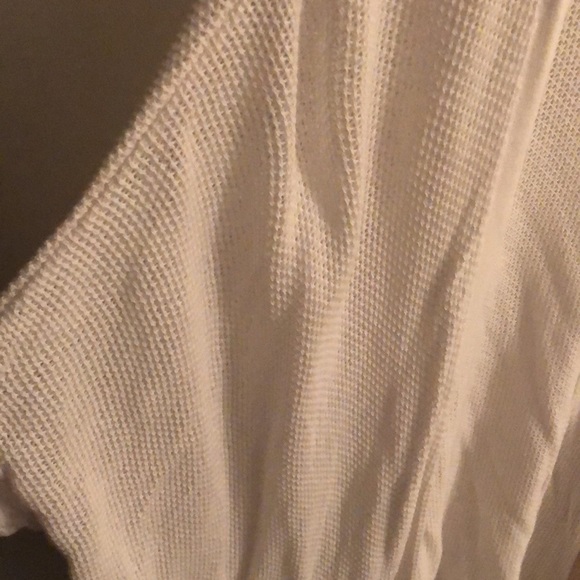 White womens cardigan from Joe Fresh. Very gently used. Size s/m. - Picture 2 of 3